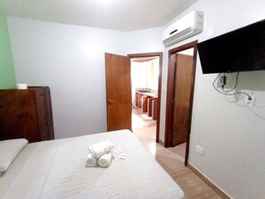 APT 05 | Individually furnished, desk, soundproofing, iron/ironing board - Pousada Lagoa Flat (Cairu)