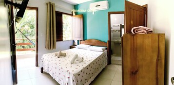 APT com dois quartos | Individually furnished, desk, soundproofing, iron/ironing board