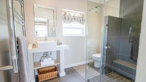 Bathroom - Seascapes Guest Villa (Plettenberg Bay)