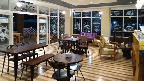 Restaurant - Bluebells Express Hotel Syariah (Malang)
