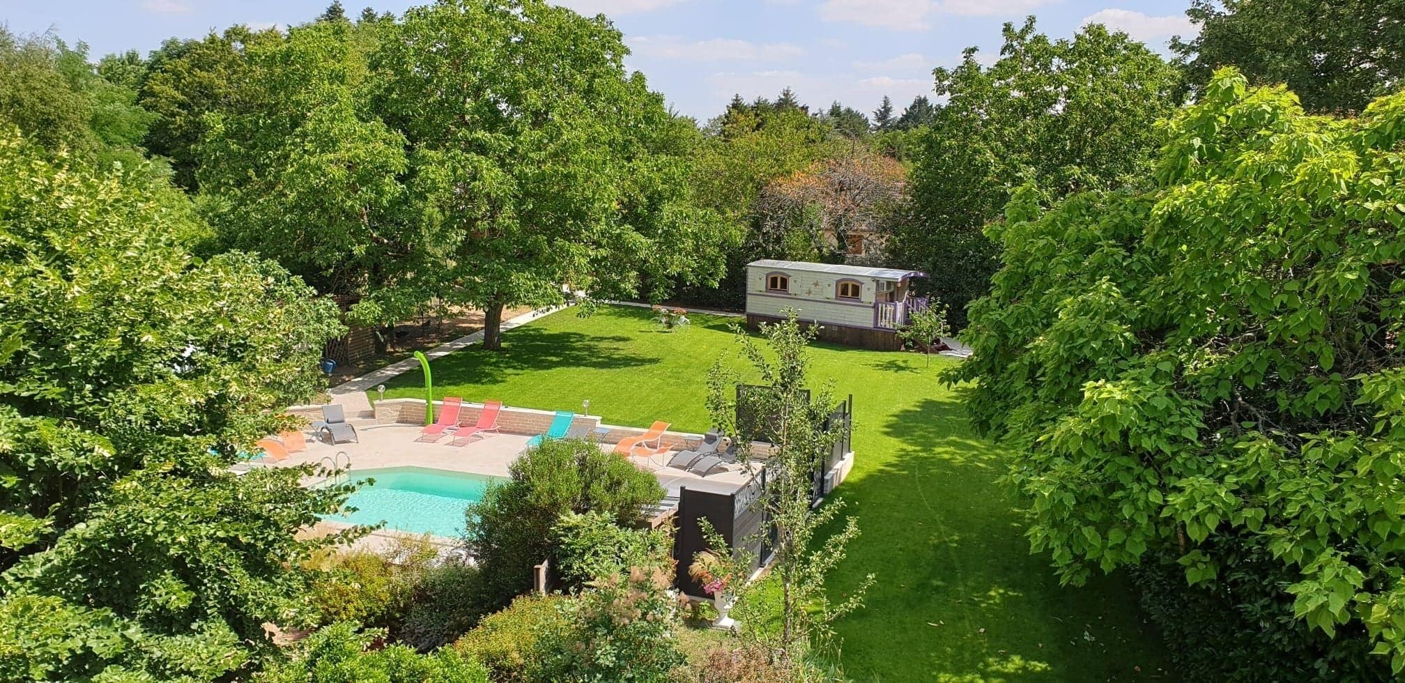 Roulotte | Garden view