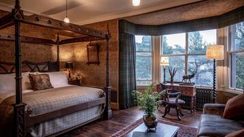 Suite (Victoriana) | In-room safe, individually decorated, individually furnished, desk