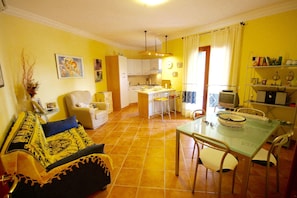 Appartement, 1 chambre | Coin séjour