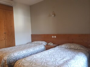 In-room safe, free WiFi, bed sheets