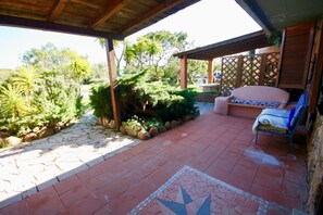 Hus - 2 sovrum | Terrass/Patio