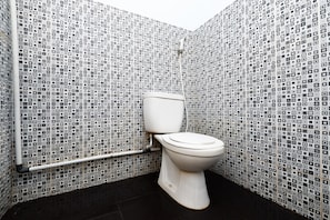 Standard Double Room | Capsule