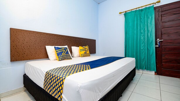 Standard Double Room | WiFi (free), bed sheets
