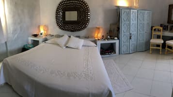 Apartment, 1 Schlafzimmer, Meerblick | 1 Schlafzimmer, Babybetten, kostenloses WLAN, Bettwäsche