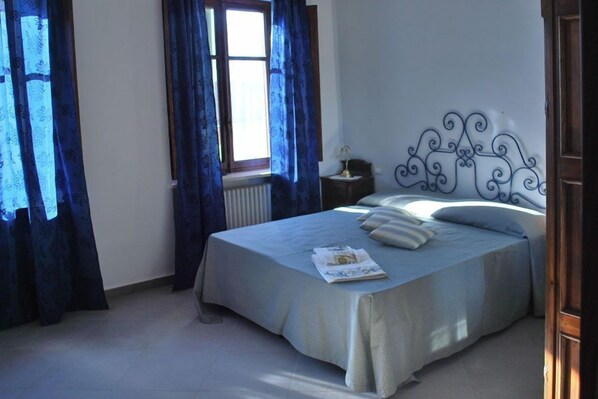 Blackout curtains, rollaway beds, bed sheets