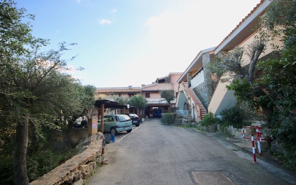 Parking - Casa Rosa (Olbia)