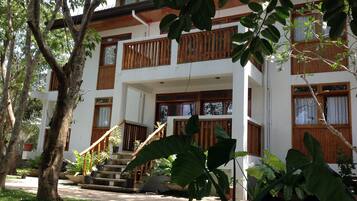 Entrada al alojamiento