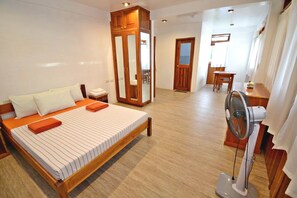 1 bedroom, in-room safe, free WiFi, bed sheets