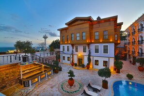 Property grounds - Seven Hills Palace & Spa (Istanbul)