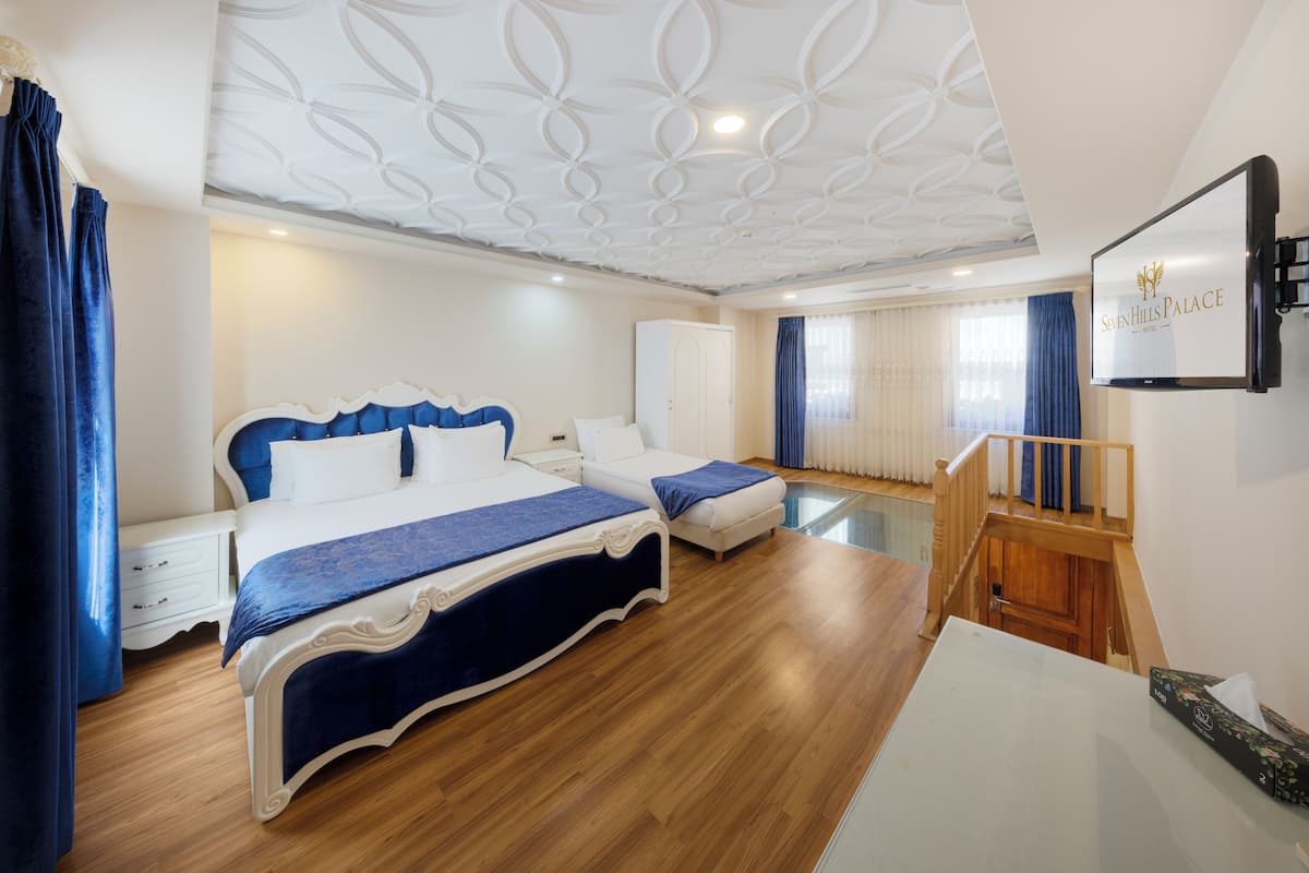 Family Duplex | 1 bedroom, Egyptian cotton sheets, premium bedding, pillowtop beds