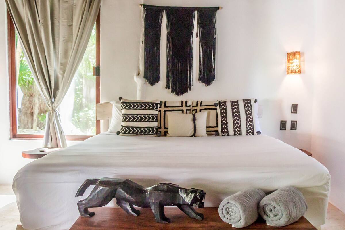 Garden Suite | Minibar, caja fuerte, cortinas opacas y wifi gratis