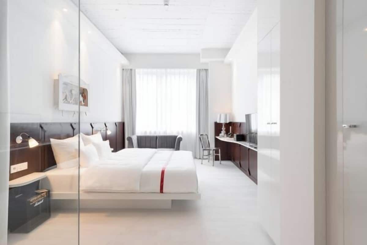 Literie de qualité supérieure, coffres-forts dans les chambres