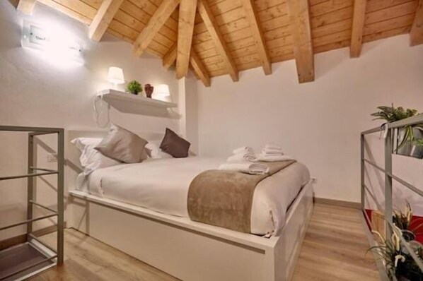 Apartment, 1 Bedroom | 1 bedroom, iron/ironing board, free WiFi, bed sheets - Certosa 281 (Milan)