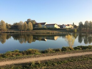Lake - Chambres d'hôtes Au Lévrier de Chessy (Chessy)