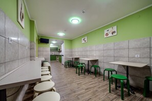 Restaurant - Ostriv Hostel (Lviv)