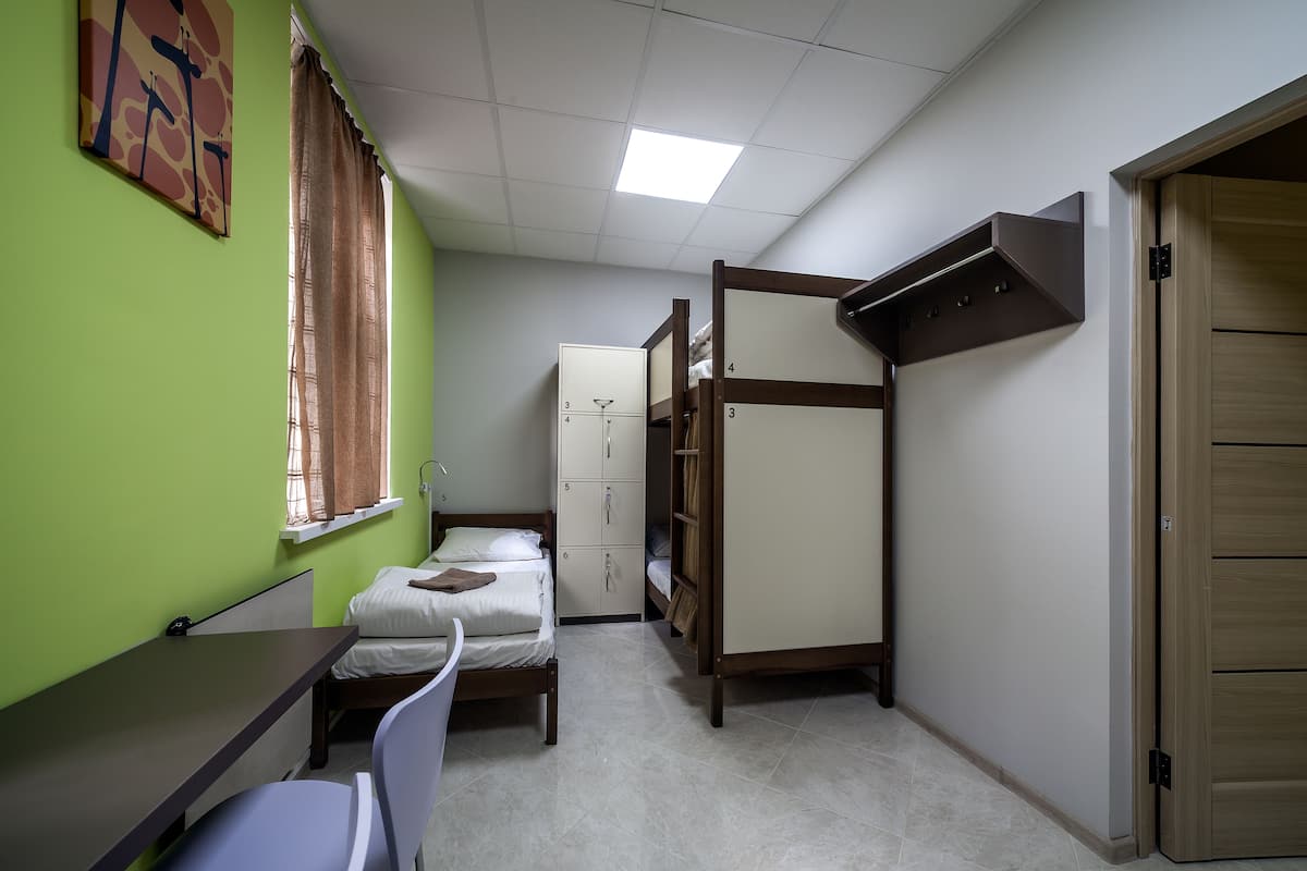 Gemeinsamer Schlafsaal (5 beds 201) | Schallisolierte Zimmer, kostenloses WLAN, Bettwäsche