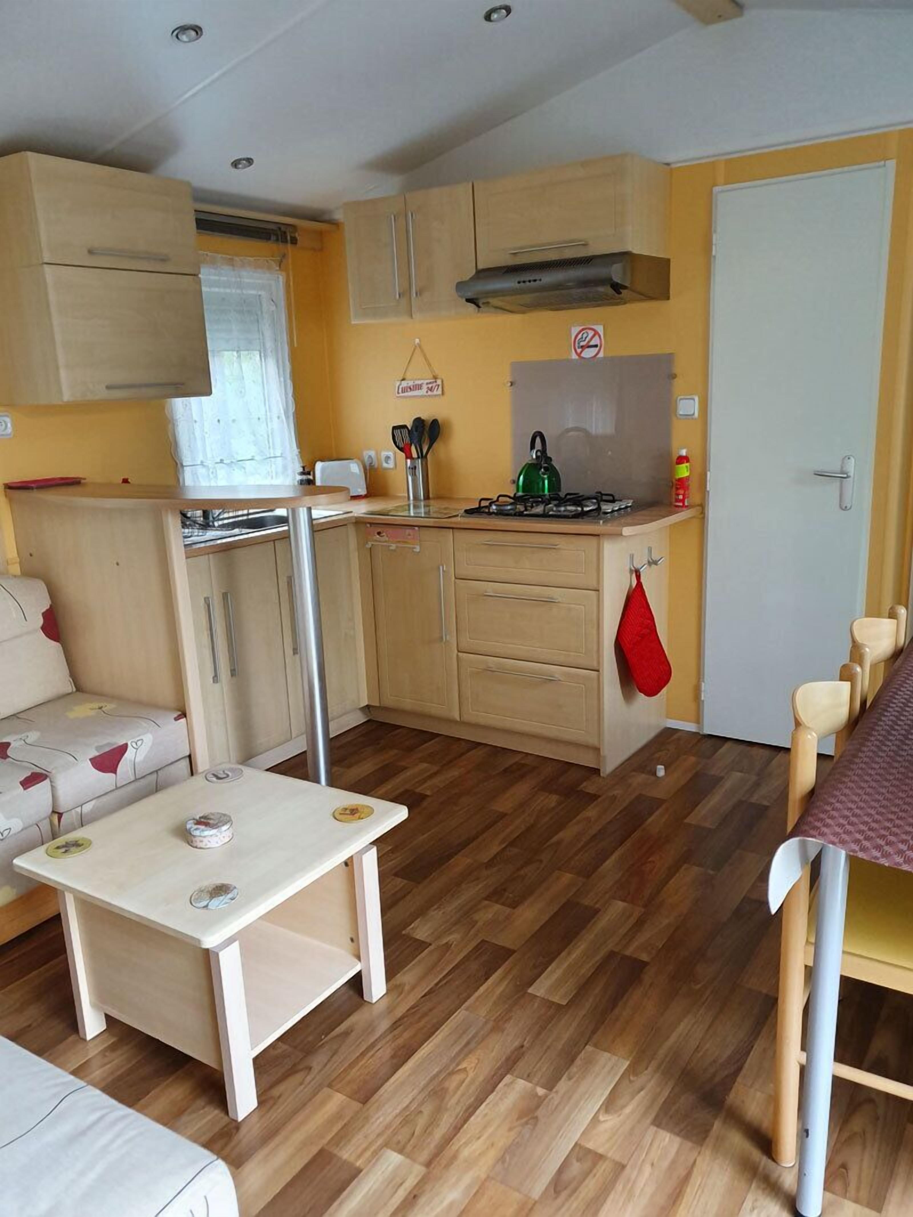 舒適行動屋 | 私人廚房 | 電冰箱、微波爐、烤箱、爐台