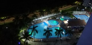 Outdoor pool - Apartamento con acceso a piscina (Bucaramanga)