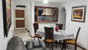 Interior - Apartamento con acceso a piscina (Bucaramanga)