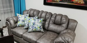 Living room - Apartamento con acceso a piscina (Bucaramanga)