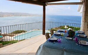 Villa, 5 soverom, sjøutsikt | Terrasse/patio