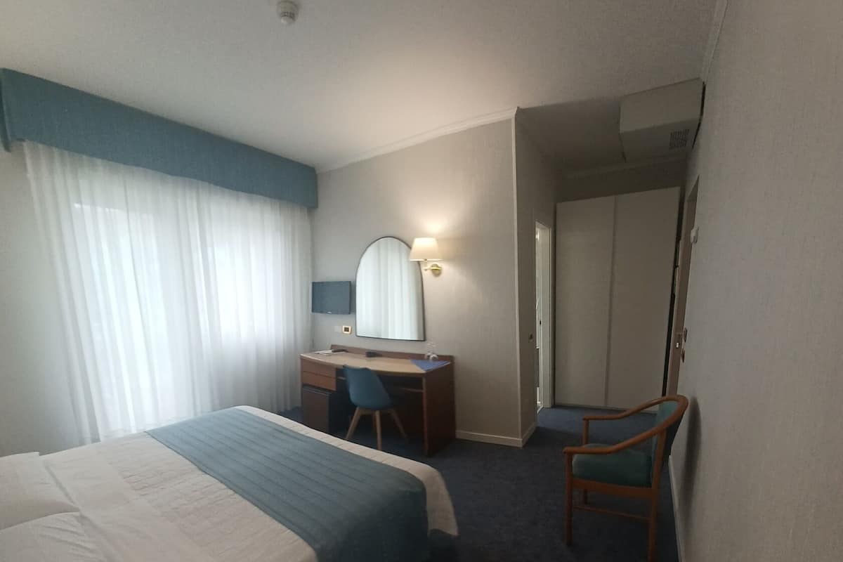 Standard Double Room | In-room safe, individually decorated, individually furnished