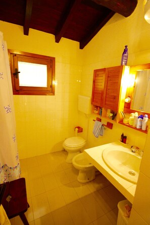 Villa, 3 Schlafzimmer | Badezimmer | Dusche, Regendusche, Bidet, Handtücher