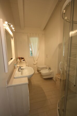 Bathroom - Casa Mirella (Golfo Aranci)