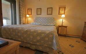 Villa | 3 bedrooms, iron/ironing board, cribs/infant beds, rollaway beds - Sa Pedra's House (Olbia)