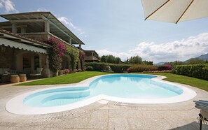Outdoor pool - Sa Pedra's House (Olbia)