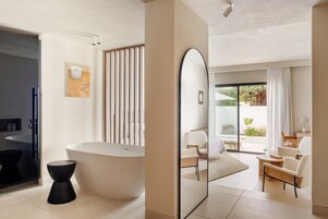 Premium Villa | Bathroom | Combined shower/tub, deep soaking tub, rainfall showerhead