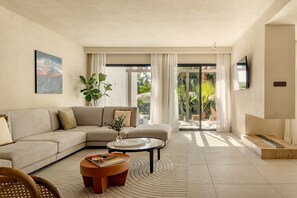 Villa – superior | Sengetøy av topp kvalitet, safe på rommet og individuelt dekorert