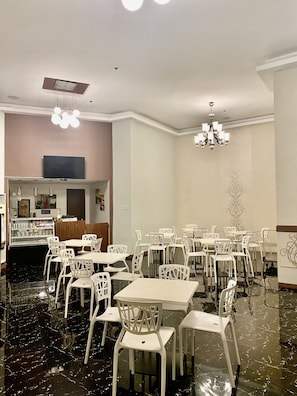 Restaurant - Mannra Hotel (Manila)