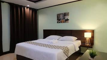 Suites | Free WiFi, bed sheets