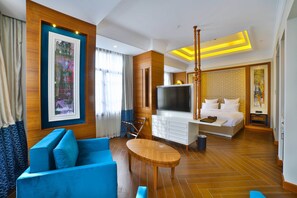 Suíte júnior, 1 cama de casal | 1 quarto, frigobar, cofres nos quartos, escrivaninha