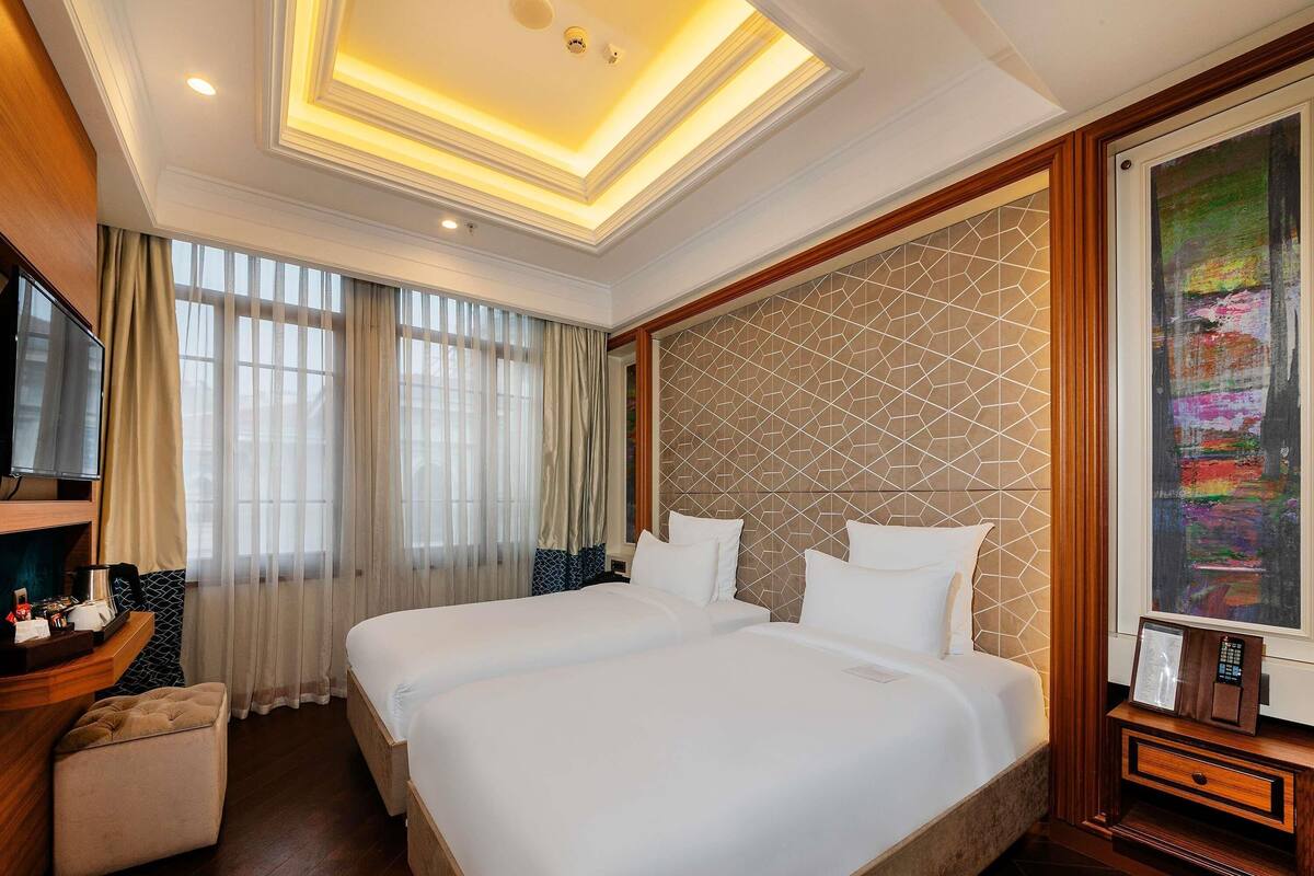 Premium bedding, Select Comfort beds, minibar, in-room safe
