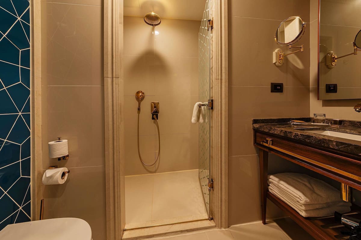 1 bedroom, minibar, in-room safe, desk