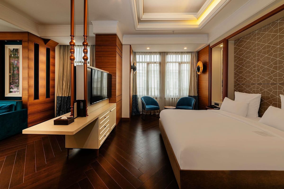 1 bedroom, minibar, in-room safe, desk