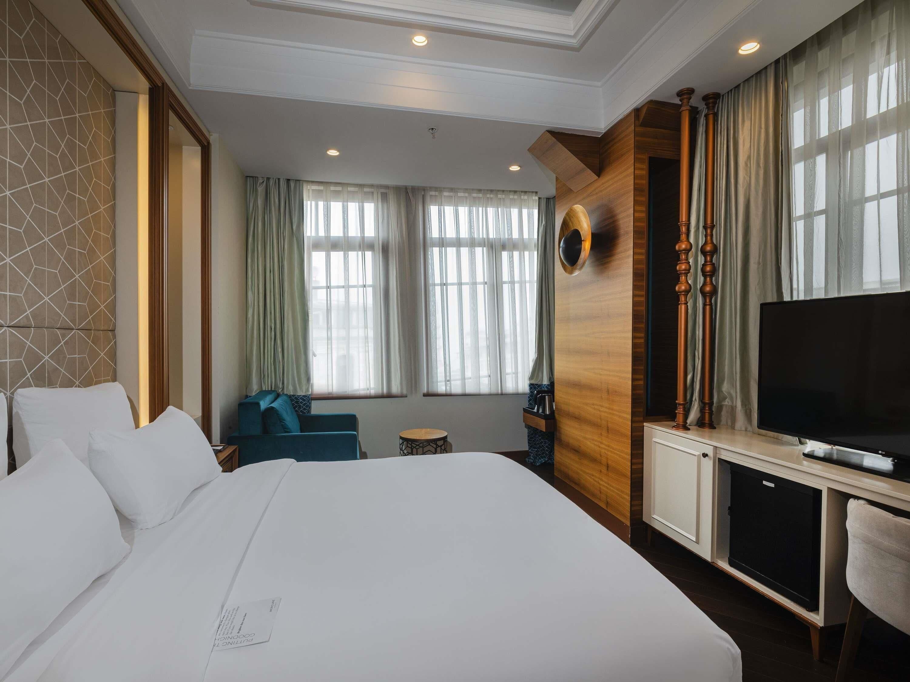 Junior Suite, 1 King Bed