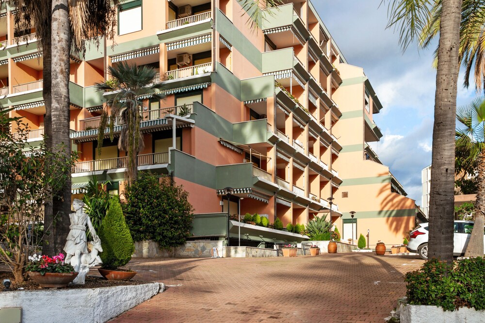 Grand Albergo Apartment