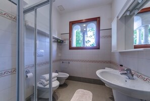 Comfort Apartment, 1 Queen Bed with Sofa bed, Non Smoking, Garden View | Bathroom - Cappello Dei Tiepolo (Venice)