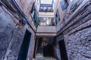 Exterior - Cappello Dei Tiepolo (Venice)