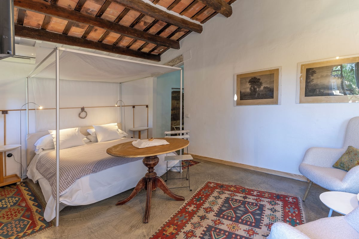 Comfort Room | Minibar, individually decorated, blackout drapes, free WiFi