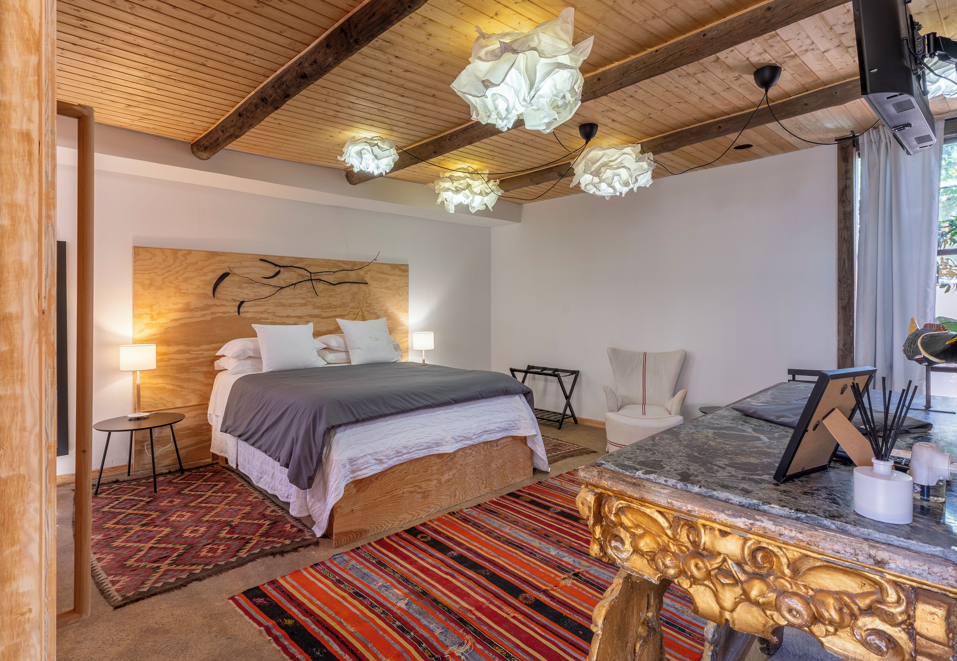 Design Room | Minibar, individually decorated, blackout drapes, free WiFi