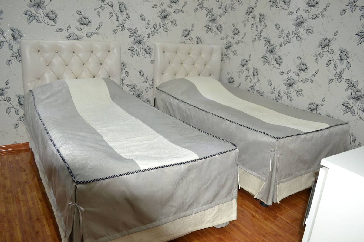 Room, 1 Twin Bed, Non Smoking | WiFi (free), bed sheets