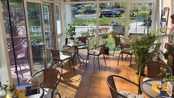 Cafe
